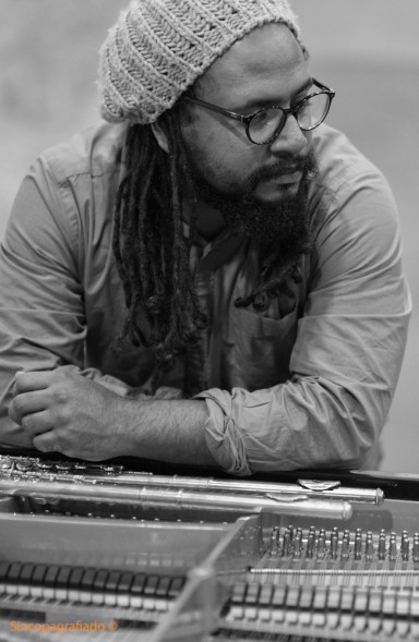 Alejandro Vargas Grabacion disco Ama aza Lando.