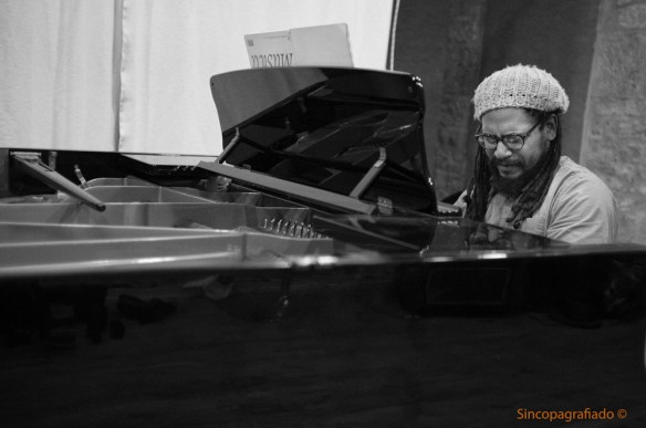 Alejandro Vargas Grabacion disco Ama aza Lando.