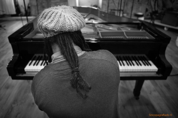 Alejandro Vargas Grabacion disco Ama aza Lando.